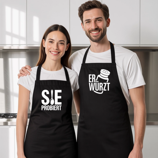 Er würzt sie probiert Schürzen Set