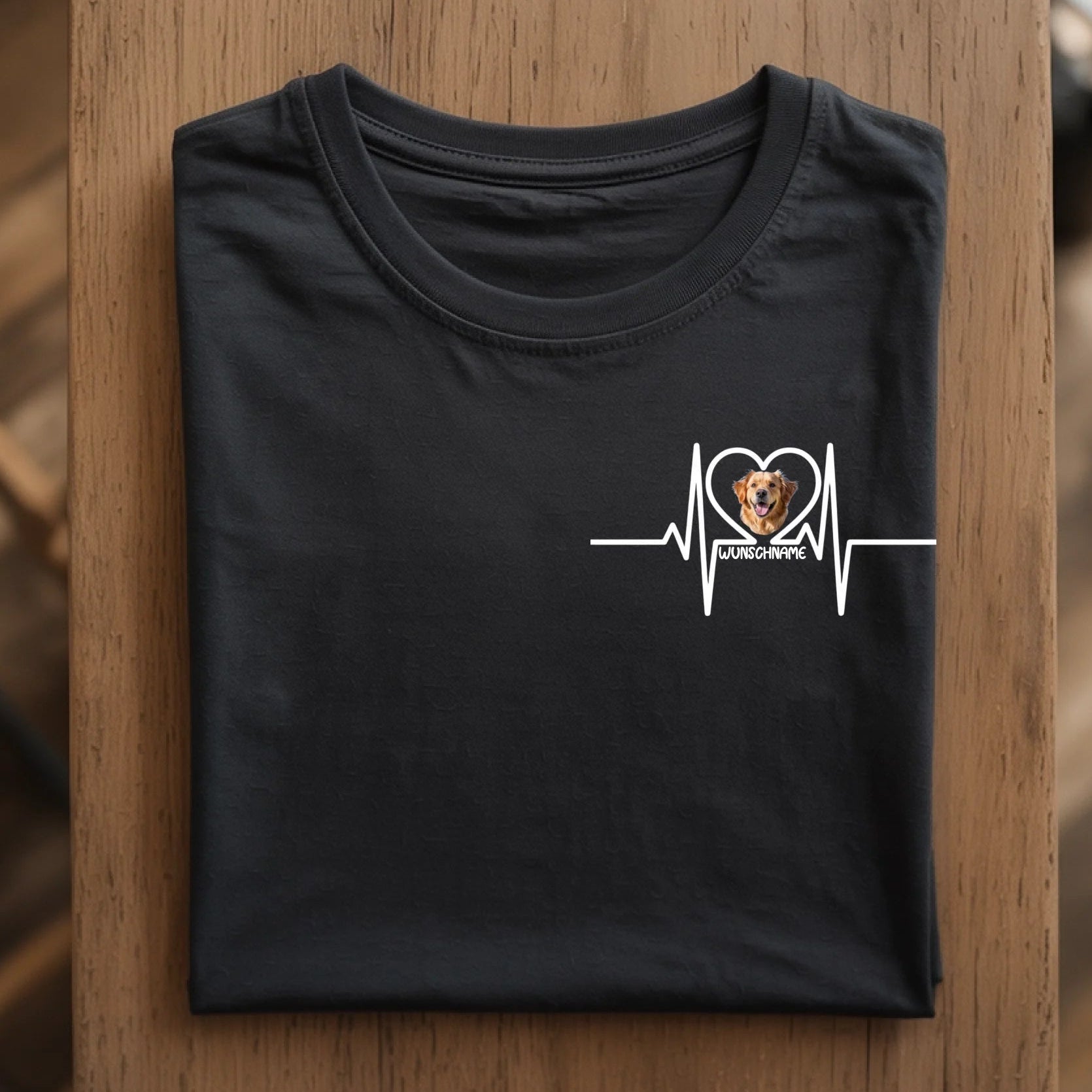 a-photograph-of-a-neatly-folded-black-t-_NyHzoYs5SD6ZYhox8WWe7A_7B8Tk7e-RiC_MnaYIxlPsw