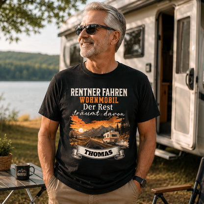 Rentner fahren Wohnmobil